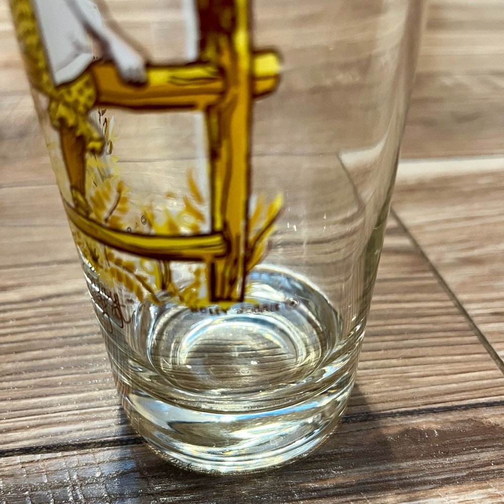 Vintage Holly Hobbie Life’s A Picnic…Enjoy It Glass Tumbler - Picture 2 of 2